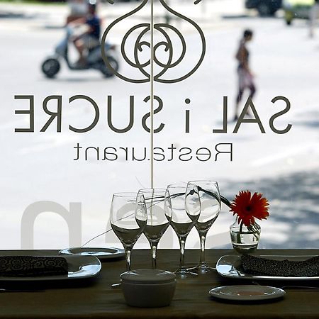 Hotel Ciutat 이괄라다 외부 사진