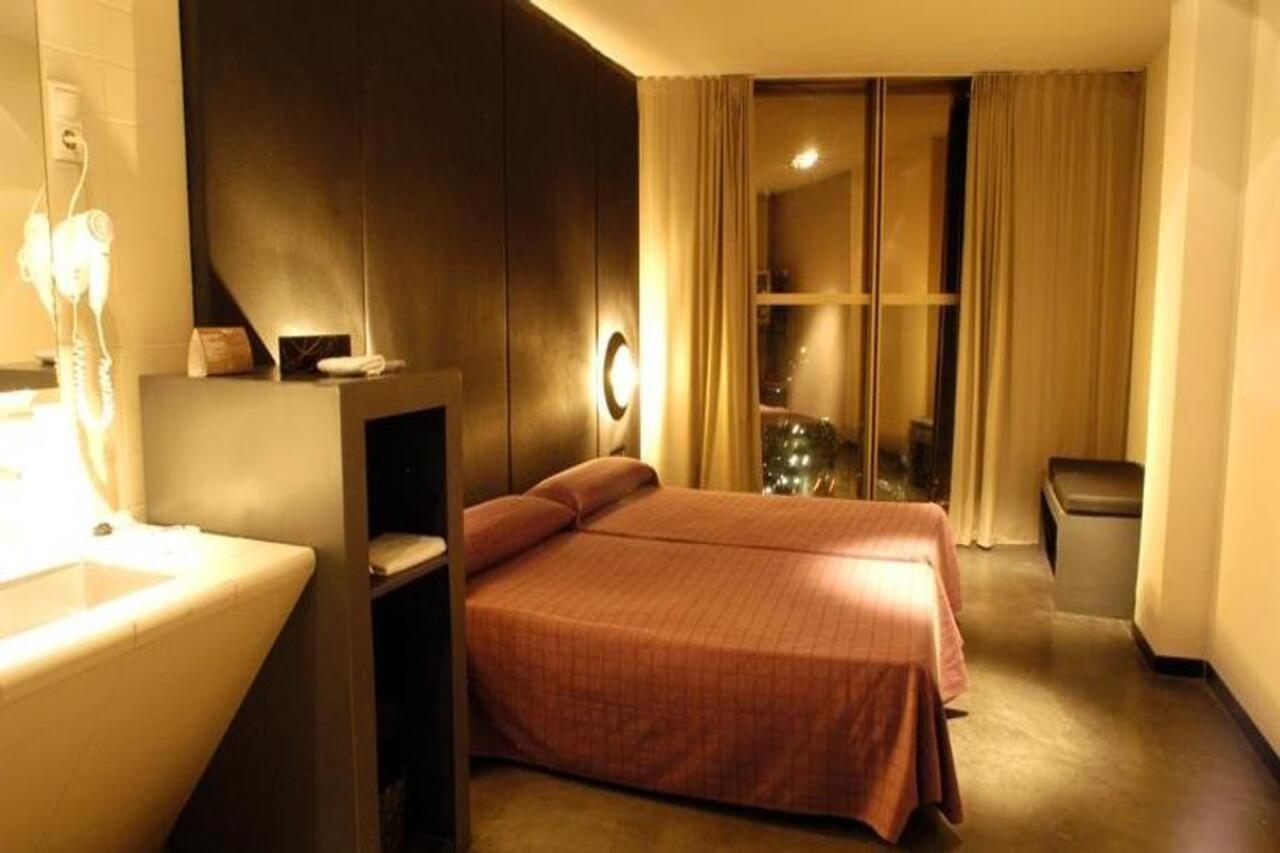 Hotel Ciutat 이괄라다 외부 사진