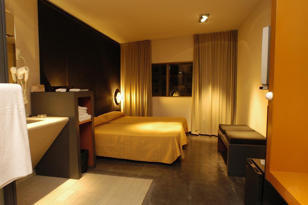 Hotel Ciutat 이괄라다 외부 사진